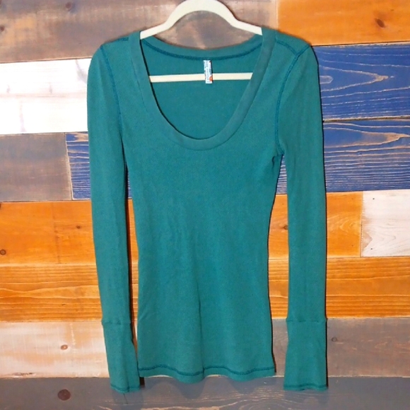 Free People Green Thermal Fitted Ribbed Long Sleeve Blouse M - Picture 1 of 7